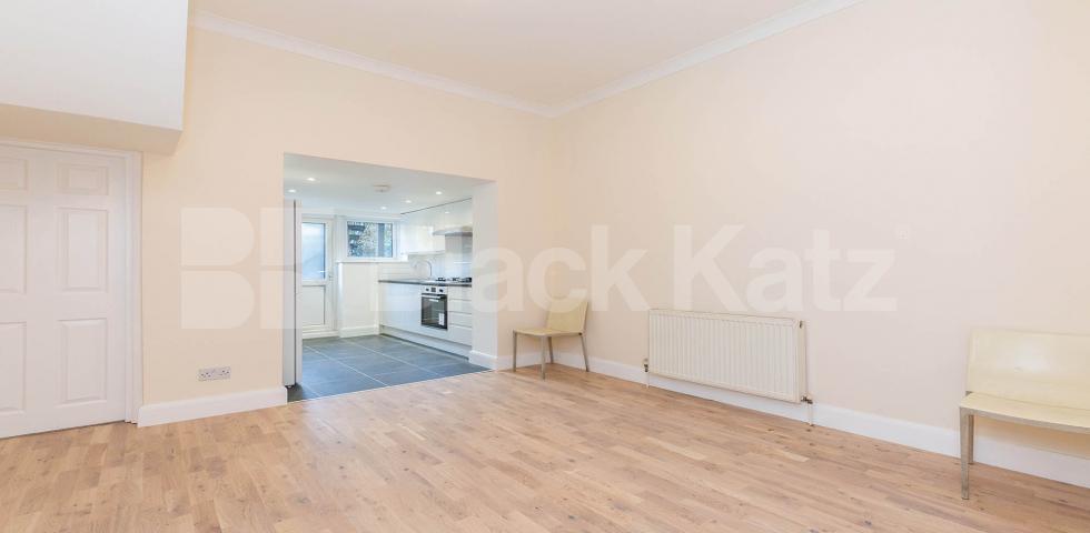 			VIRTUAL TOUR AVAILABLE!, 1 Bedroom, 1 bath, 1 reception Flat			 Blackstock Road, FINSBURY PARK